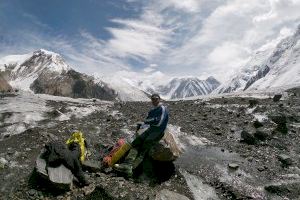 Así arranca un alpinista de Castellón el ascenso de 7.010 metros al monte Khan Tengri
