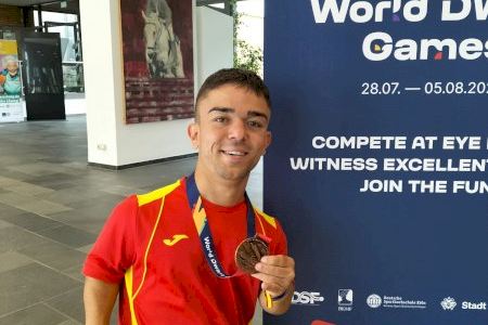 El picassentino Álvaro Rodrigo trae a casa el bronce de futbol en los Juegos Mundiales de Talla Baja
