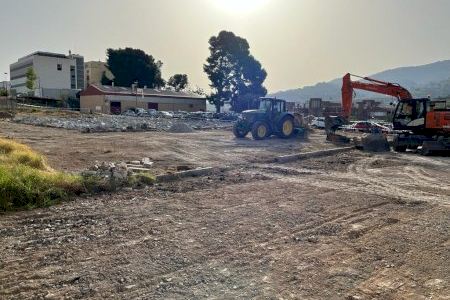 En marcha las obras de ampliación del aparcamiento del Hospital ‘Mare de Déu dels Lliris’