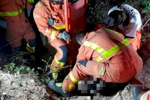Rescatan a una persona atrapada tras caer a una acequia en Requena