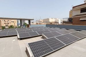 Justícia instal·la 61 panells fotovoltaics per a autoconsum a la seu judicial de Carlet