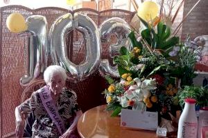 Carmen Alcaraz Aparicio compleix 103 anys