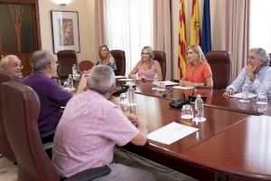 La Diputació de Castelló i el Consell traslladen en primera persona a Apaval la seua màxima defensa al ‘parany’ i al sector de la caça