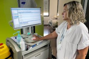 El Hospital de Sant Joan d’Alacant incorpora 24 nuevos carros de medicación para la dispensación a pie de cama
