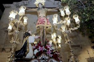 Paterna culmina sus fiestas mayores con la procesión del Santísimo Cristo de la Fe