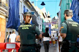 Dos detenidos en La Tomatina tras robar 21 móviles entre los asistentes