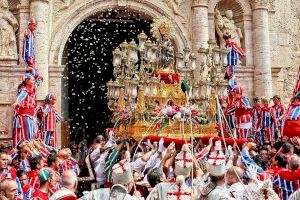 Algemesí es vist de gala per a celebrar la festa de la Mare de Déu de la Salut, Patrimoni de la Humanitat