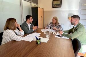 Susana Camarero se reúne con el alcalde de Vilamarxant para abordar cuestiones de carácter social del municipio