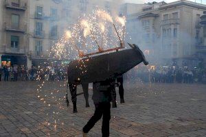 Compromís proposa substituir el bou embolat a València per “bous de foc” a l'estil dels correfocs o la cordà