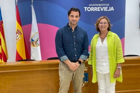 La delegada del Consell en Alicante se reúne con el alcalde para abordar las inversiones de la Generalitat en el municipio