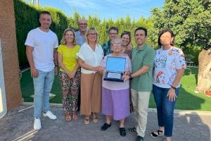 L'Ajuntament de Llíria felicita la veïna Pilar Sosa pel seu 100 aniversari