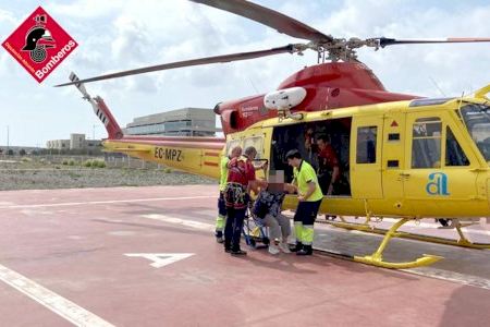 Rescatan en helicóptero a una senderista herida en el Peñón d’Ifach