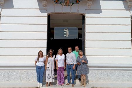 Susana Fabregat se reúne con el alcalde de Alquerías para avanzar en servicios sociales y culturales para el municipio