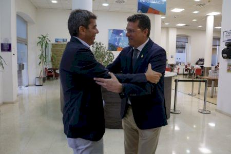 Carlos Mazón ha visitado el Ayuntamiento de Alfafar
