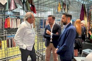El Ayuntamiento respalda a las empresas ilicitanas en la feria internacional de Lineapelle en Milán
