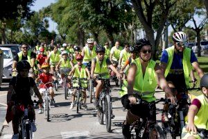 Mislata reúne a más de 600 participantes en el Día de la Bicicleta