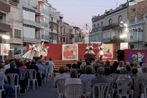 La danza folclórica valenciana se disfruta en Cabanes