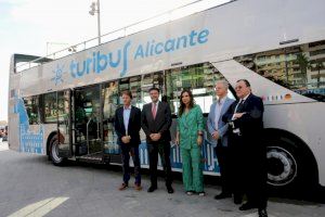 Alicante presenta un nuevo Turibús para dar a conocer la ciudad en un recorrido guiado en seis idiomas