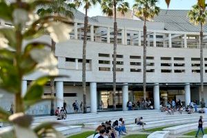 La Universitat d'Alacant, premiada com la institució més compromesa amb la dona