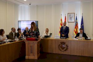 Ana Torres toma posesión del cargo de concejal de Vila-real tras la dimisión de Javier Serralvo