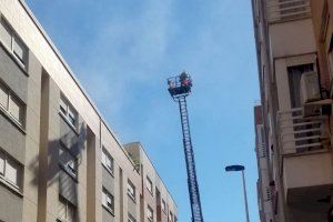 Dos ferits, un d'ells Policia Local, en l'incendi d'un habitatge a Alboraia