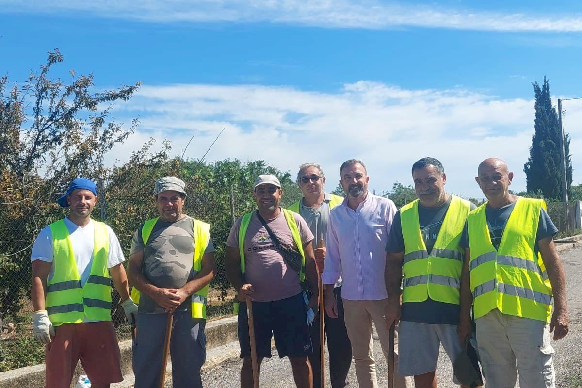 Castellón emplea a 41 personas procedentes del paro agrario para mejorar los caminos rurales
