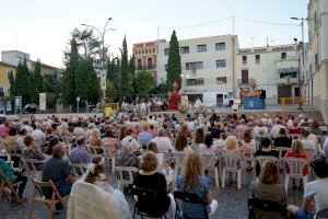 La procesión de los patrones de Alberic abre las fiestas en honor a la Virgen María de Rosario