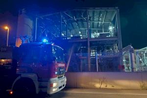Esglai en el Port de Castelló després de declarar-se un incendi en una empresa de biodièsel