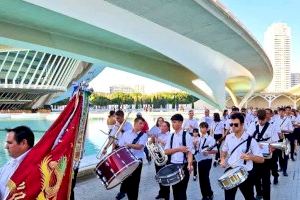 La Sociedad Musical “La Artística de Chiva” llena de música la Ciutat de les Arts y les Ciències de Valencia