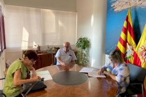 El Ayuntamiento de Santa Pola firma nuevos convenios de colaboración con L’Antina y La Constancia