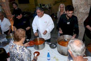 GALERIA | Vila-real degusta l'Olla de la Plana, el seu plat de cullera més saborós