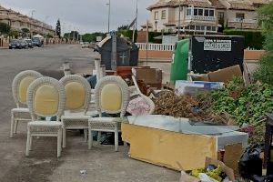 Ciudadanos denuncia que las basuras vuelve a oler mal en Orihuela