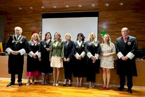 La alcaldesa, Begoña Carrasco, asiste a la jura de los nuevos procuradores de Castellón