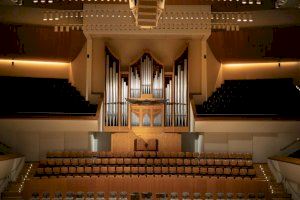 El Palau de la Música recupera su órgano Grenzing de más de 20 toneladas, 10 metros de altura y cerca de 3.000 tubos