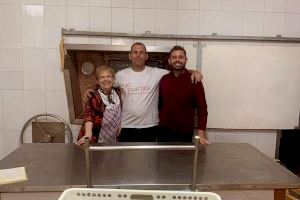 Un poble de València torna a tindre forn de llenya per a elaborar pa tradicional