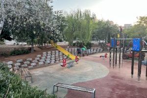 Fin al problema de arrastre de tierra en la zona infantil del parque del Polígono 3 de la Vall d'Uixó