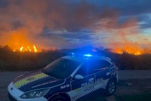 Els bombers sufoquen un incendi declarat a Xilxes