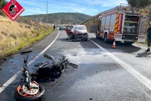 Ferit un motorista després de xocar contra un cotxe a El Pinós