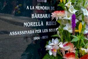 Compromís per Catarroja ret homenatge a Bàrbara Morellà, la catarrogina de la fossa comuna 21