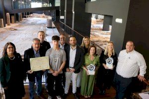 El Ayuntamiento de Sagunto recibe a las personas y entidades galardonadas en los Premios Mundo Clásico