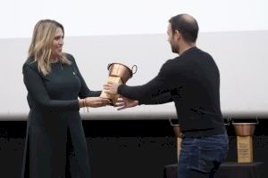 Marta Barrachina respalda el sector audiovisual en la gala final del V Festival Internacional de Cortometrajes de Almassora, ALMA