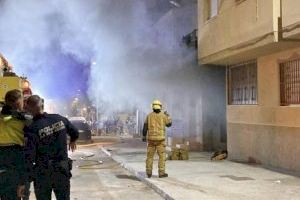 El incendio de un garaje obliga a desalojar a un edificio en la Vila Joiosa
