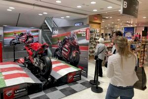 El Ducati Lenovo Team llega a El Corte Inglés de Colón de la mano de Lenovo