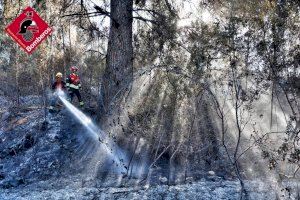 Extinguido: Sin llama el incendio de Montixelvo después de 13 días y con 2.500 hectáreas calcinadas