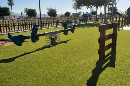 L'Ajuntament continua amb la millora progressiva dels parcs infantils