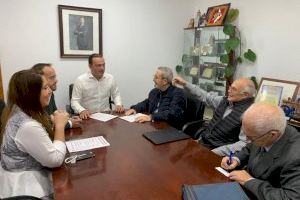 El Ayuntamiento de Peñíscola suscribe un convenio con la asociación Amics del Papa Luna para la divulgación de la figura de Benedicto XIII