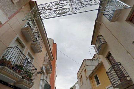 Semidesnuda, sola y llorando: el rescate a una niña de solo 4 años en un balcón de Ibi