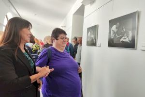 El Centro Ocupacional Oriol inaugura su exposición fotográfica para denunciar la violencia de género