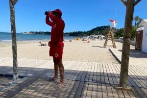 El Ajuntament de Dénia prorroga el servicio de socorrismo de playas con Eulen por un año