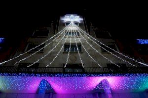 Vila-real da la bienvenida a la Navidad con una gran fiesta infantil en la plaza y el tradicional encendido de las luces